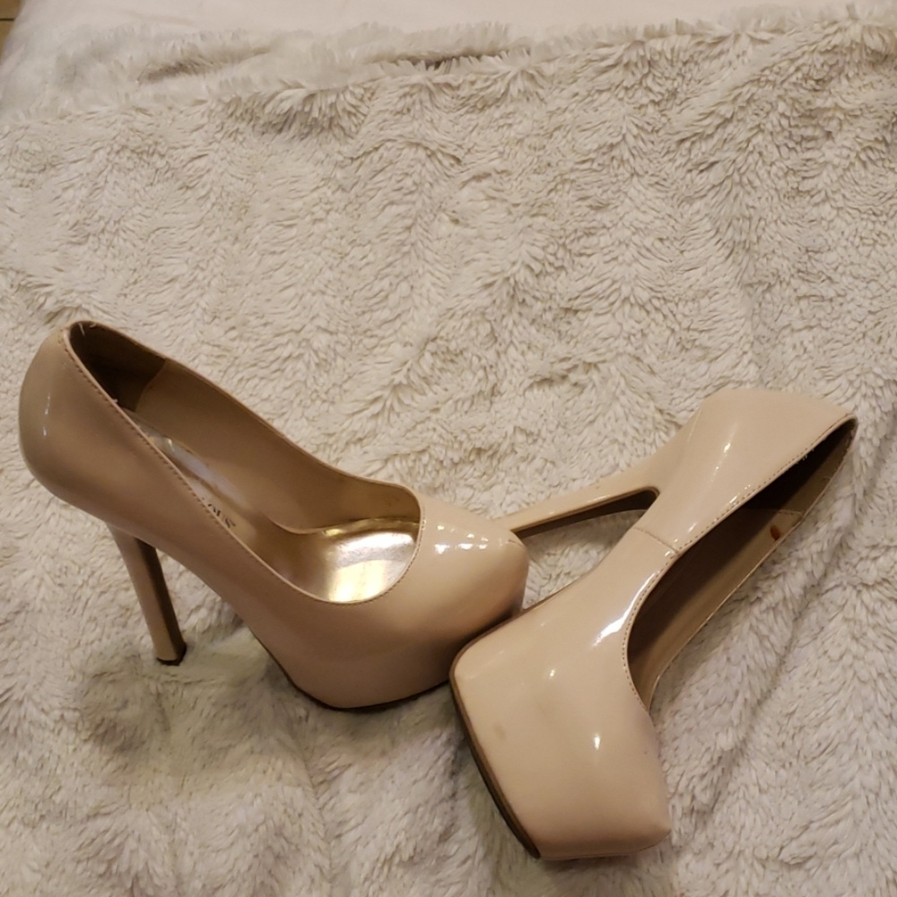 Neutral Pumps - Picture 2 of 5
